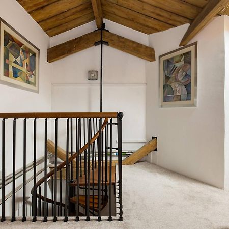 Wild Roses Serviced Apartments - Excel Warehouse 2 ロンドン エクステリア 写真