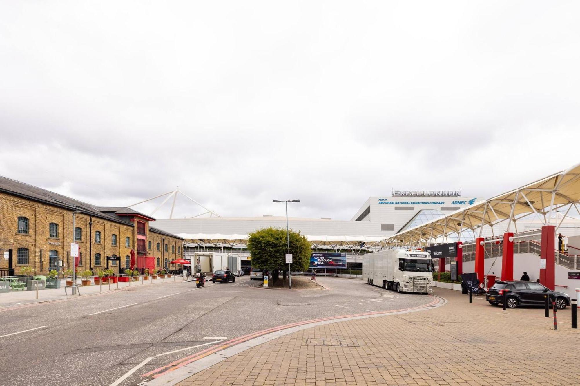Wild Roses Serviced Apartments - Excel Warehouse 2 ロンドン エクステリア 写真