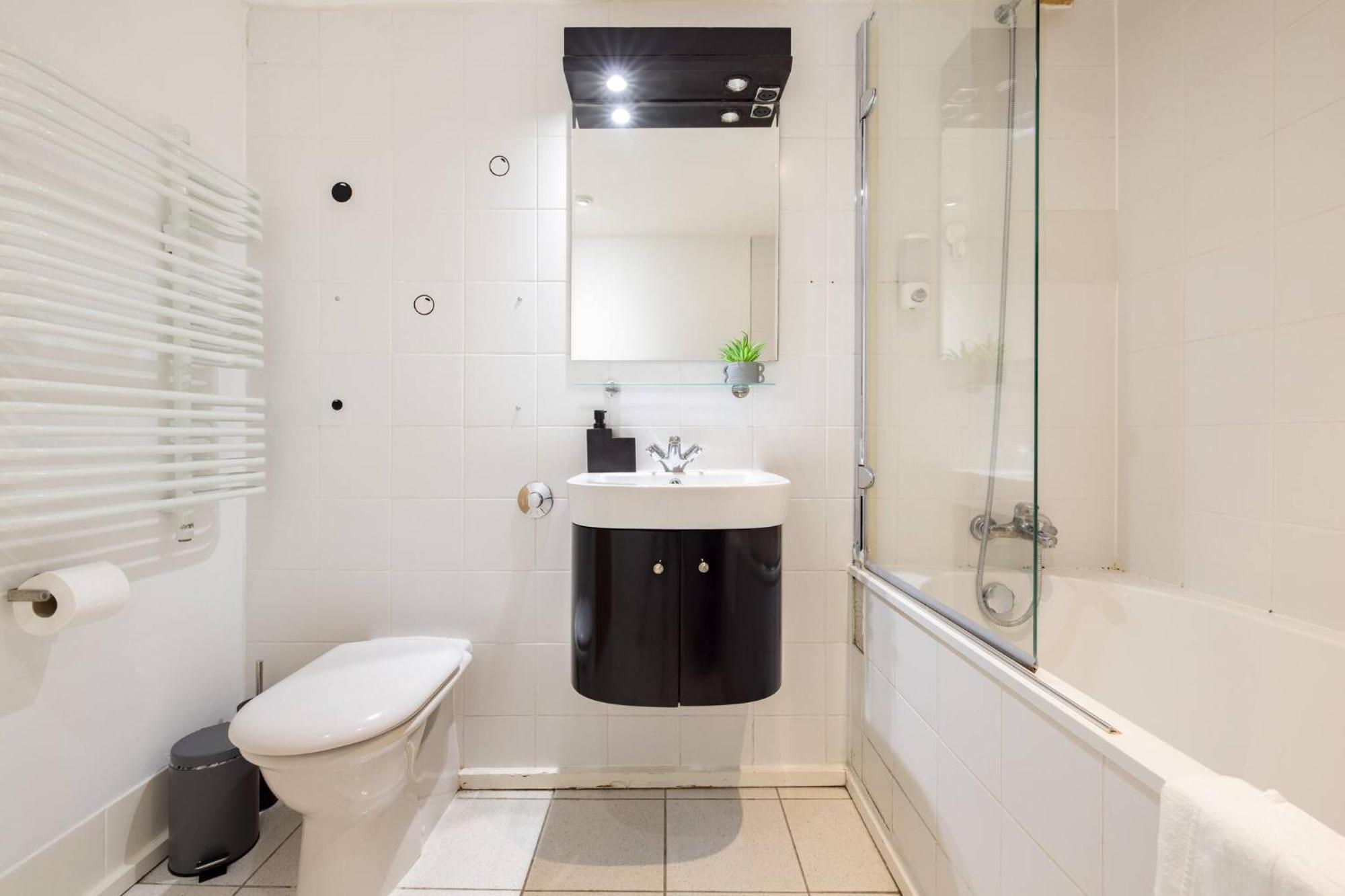Wild Roses Serviced Apartments - Excel Warehouse 2 ロンドン エクステリア 写真